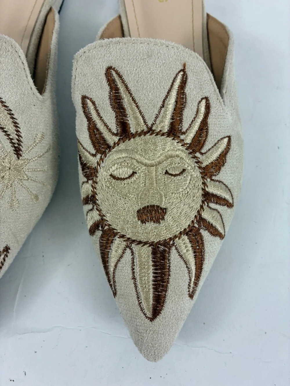 Sun Moon Embroidered Mules Suede Pointed Toe Slip On Flat Shoes Loafers Beige